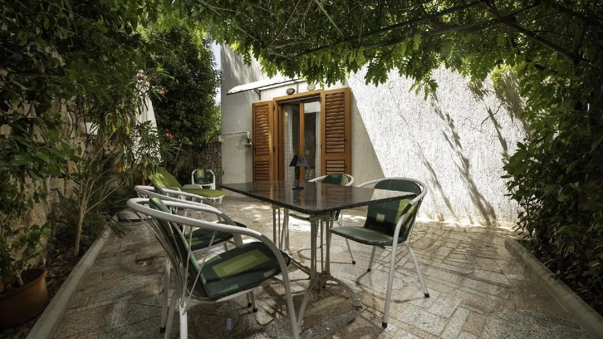 Apartment Ferienwohnung Fuer 5 Personen Ca 55 Qm In Bogovici, Kvarner Bucht Krk Malinska Croatia
